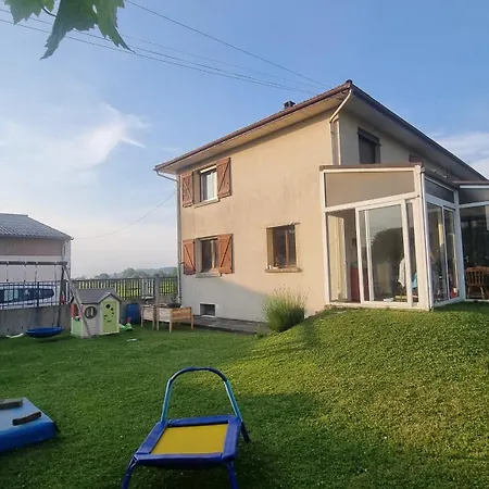 Maison Familiale Avec Jardin *